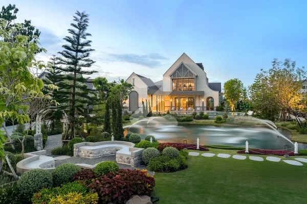 สราญสิริ ศรีนครินทร์-แพรกษา Saransiri Srinakarin-Praeksa