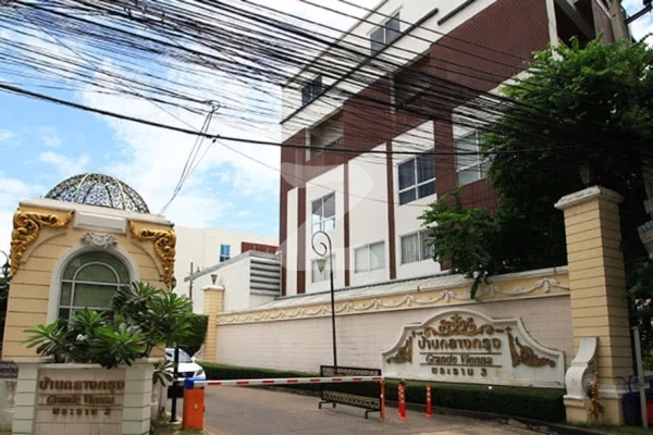 บ้านกลางกรุง แกรนด์เวียนนา พระราม 3 Baan Klang Krung Grande Vienna Rama 3