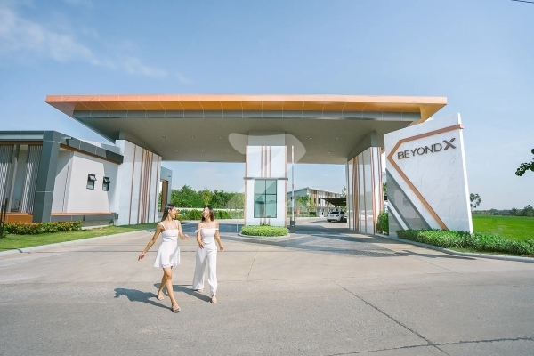 บียอนด์ เอ็กซ์ ปทุมธานี-ลาดหลุมเเก้ว Beyond X Pathumthani-Latlumkaew