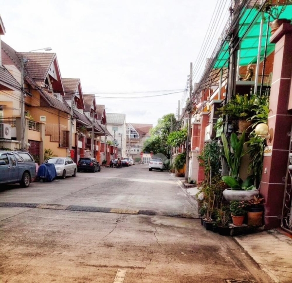 เมอริท เพลส ลาดพร้าว 87 Merit Place Ladprao 87
