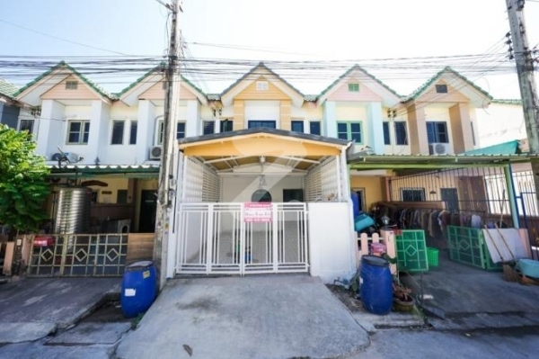 หมู่บ้านมณีแก้ว Maneekaew Village