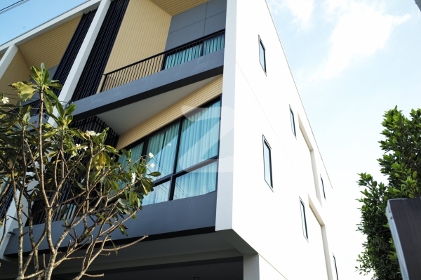 นลิน แกรนด์ อเวนิว วงแหวน-พระราม 9 Nalin Grand Avenue Wongwaen-Rama 9