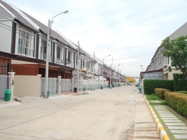 ภูมิชนก เพชรเกษม 67 Phumchanok Petchkasem 67