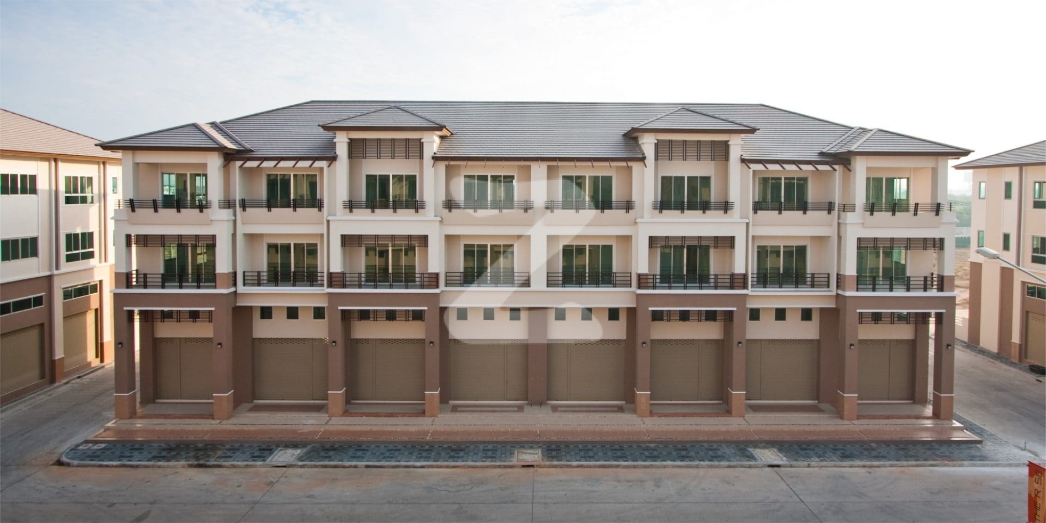 คาซาลูนา อเวนิว Casalunar Avenue