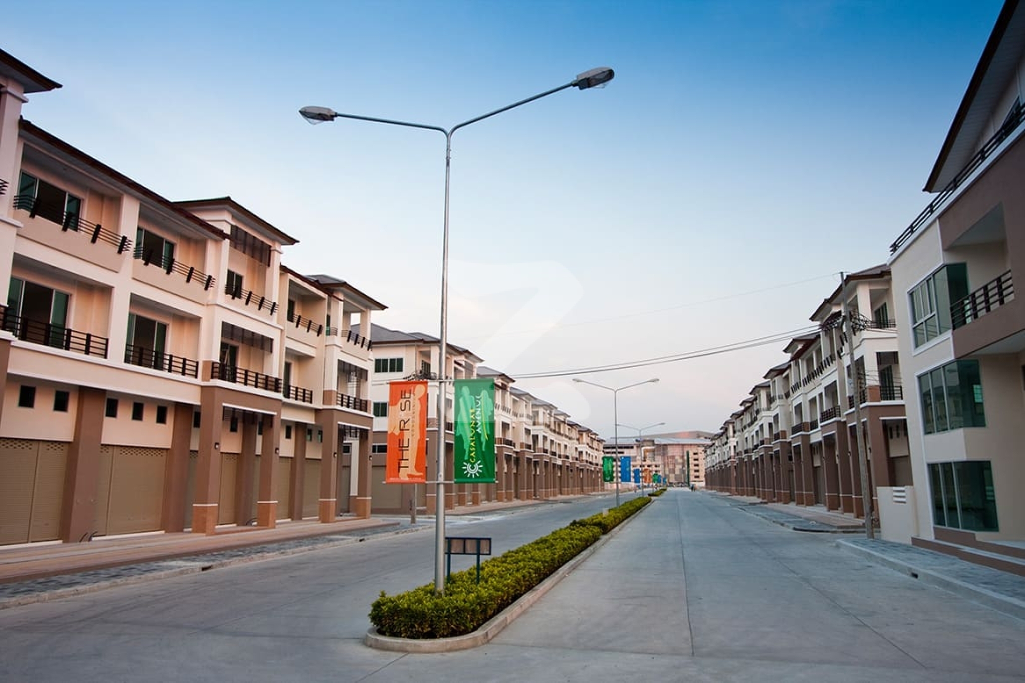 คาซาลูนา อเวนิว Casalunar Avenue