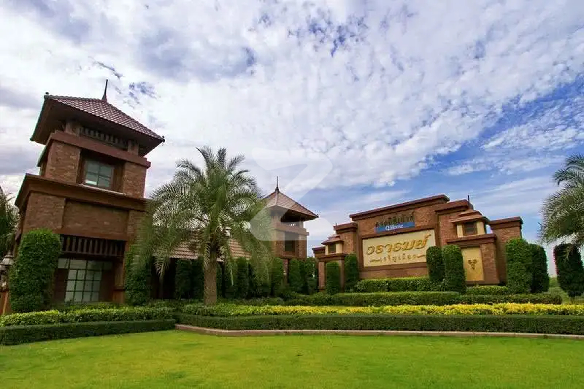 วรารมย์ เจริญเมือง Vararom Charoen Mueang