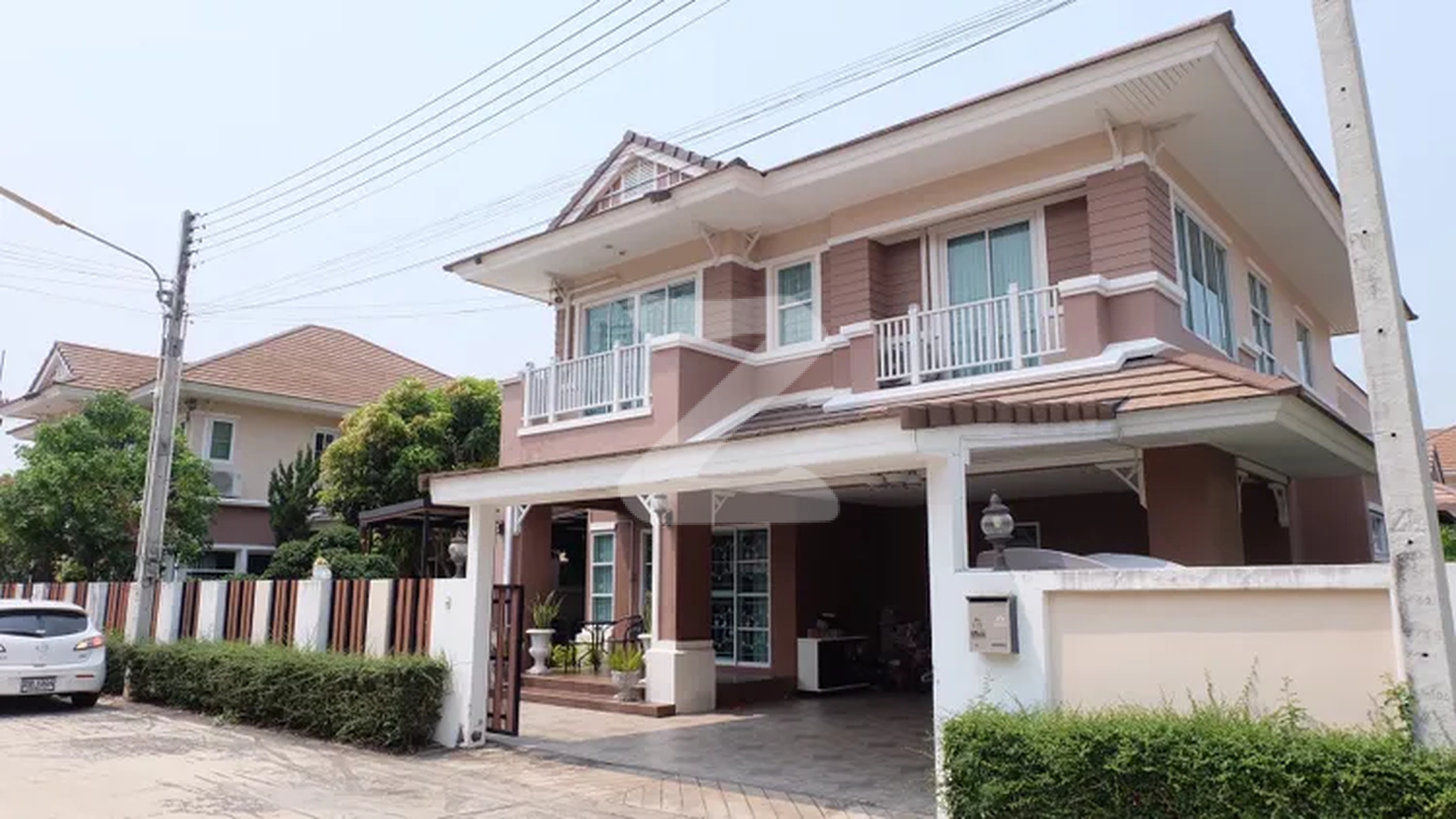 แกรนด์มณีรินทร์ สามมุข-บางแสน Grand Maneerin Sammuk-Bangsaen