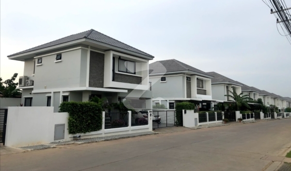 อุไรวรรณ แกรนด์ วิลล่า Uraiwan Grand Villa