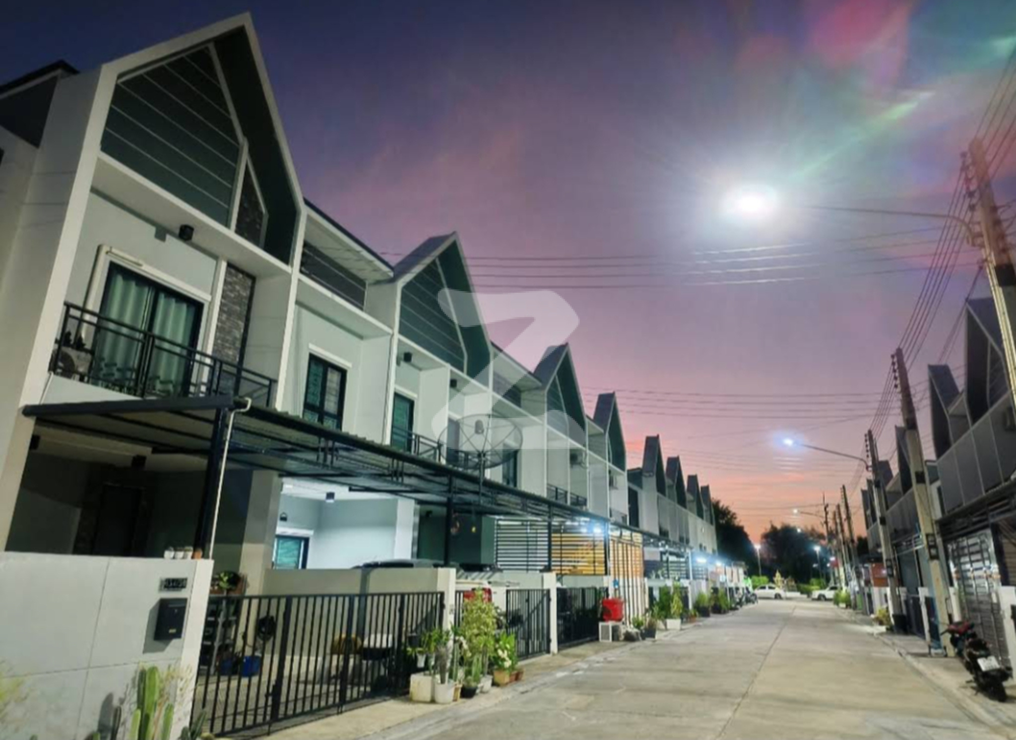 ภูสิริ แกรนด์ฮิลล์ หนองไม้แดง-อมตะนคร Pusiri Grand Hill Nong Mai Daeng-Amata Nakhon
