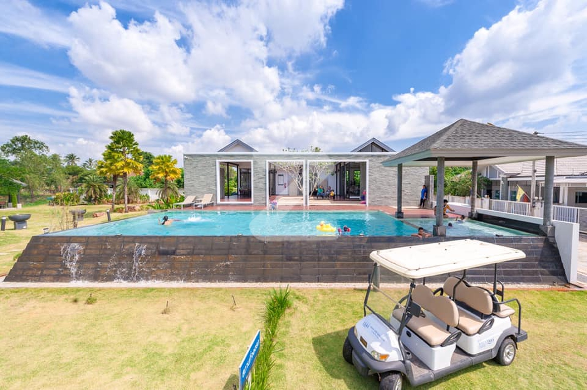 วิลล่าธารา Villa Tara