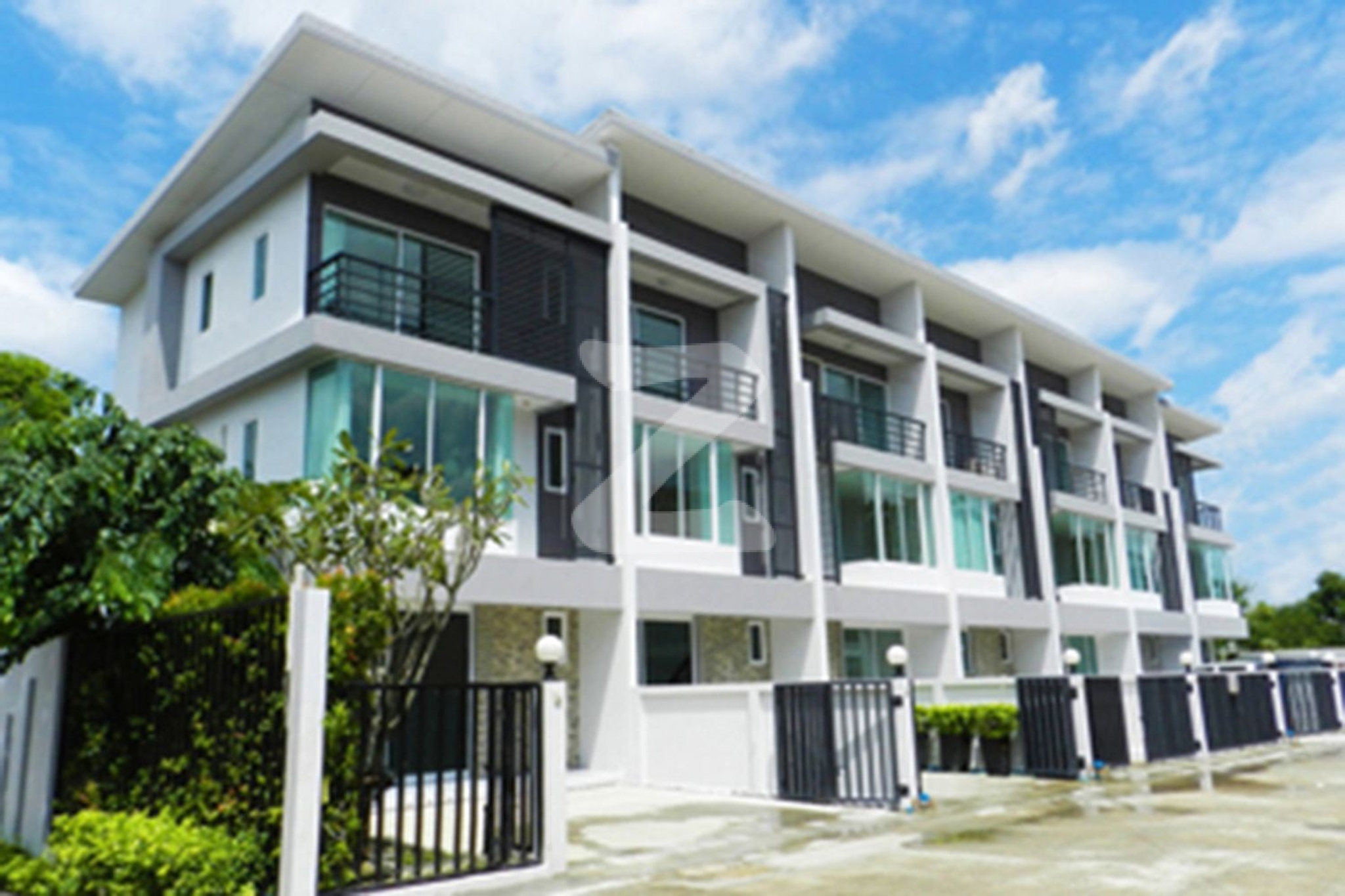 แนช แคราย-สนามบินน้ำ Nash Khaerai-Sanambinnam