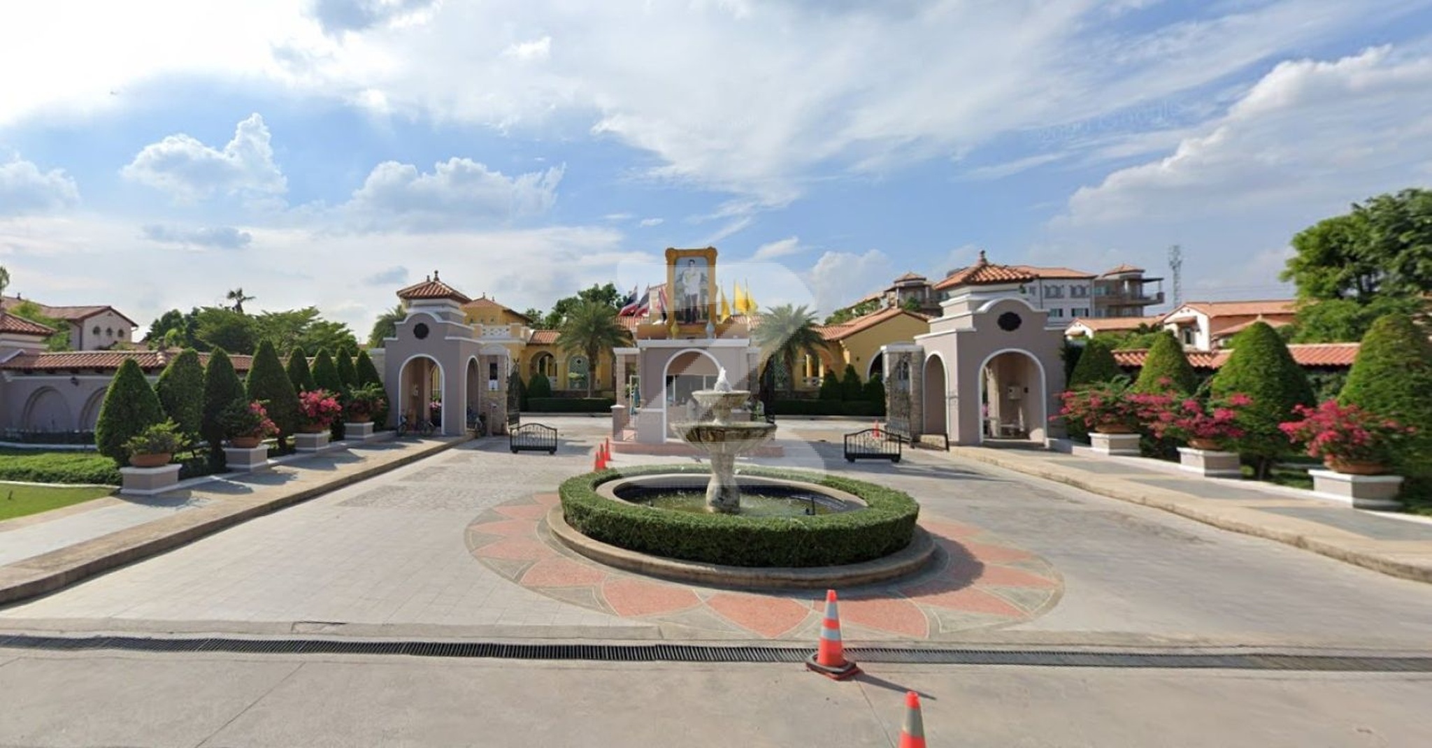 แมกโนเลียส์ เซาท์เทิร์น แคลิฟอร์เนีย บางนา-กม.7 Magnolias Southern California Bangna-km.7