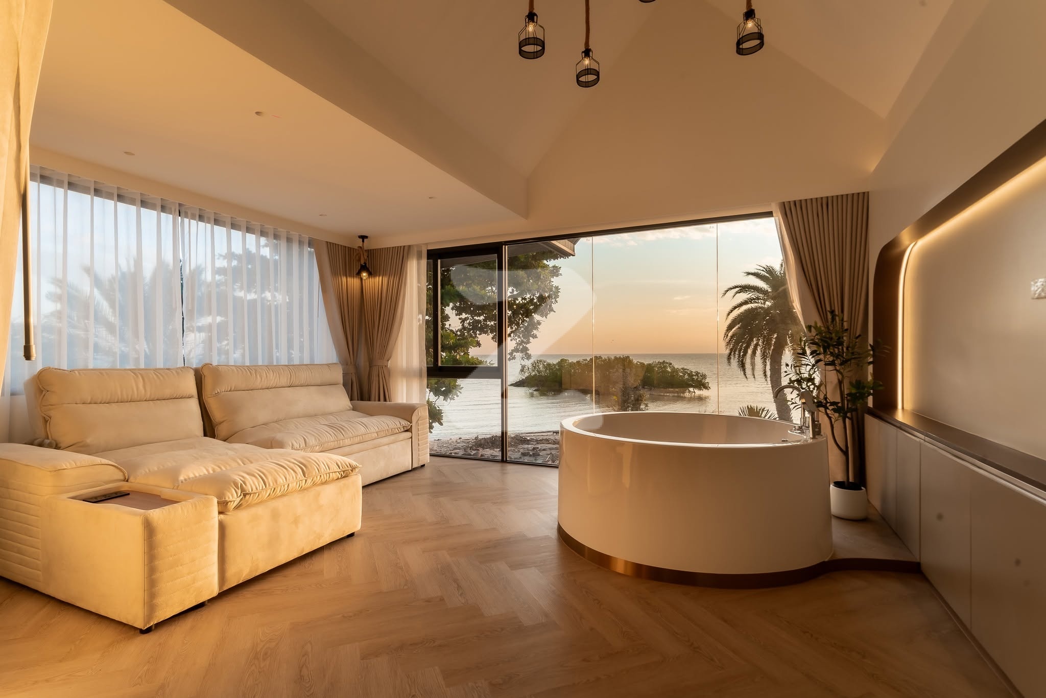เดอะ บลูโรส ซีบรีซ The Bluerose Sea Breeze