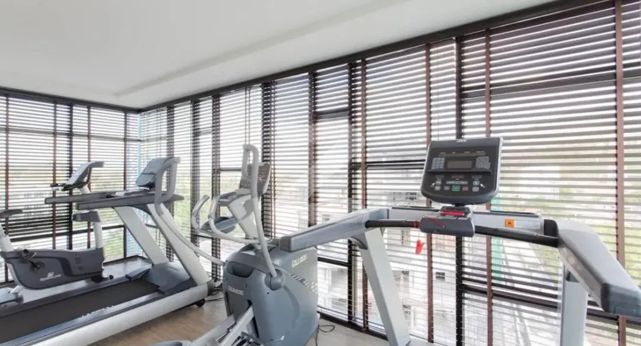 ซิกท์ อเวนิว สุรินทร์ คอนโดมิเนียม 6th Avenue Surin Condominium