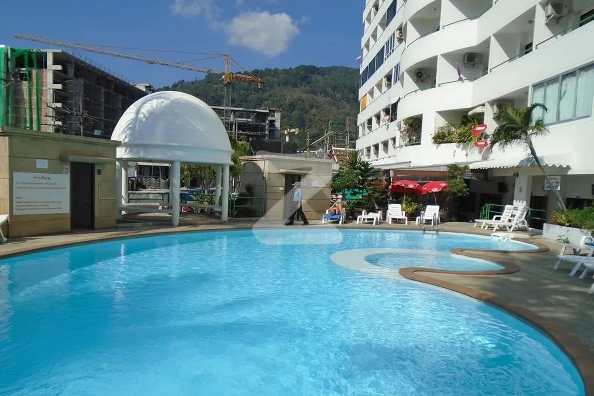 ป่าตองแกรนด์คอนโดเทล Patong Grand Condotel