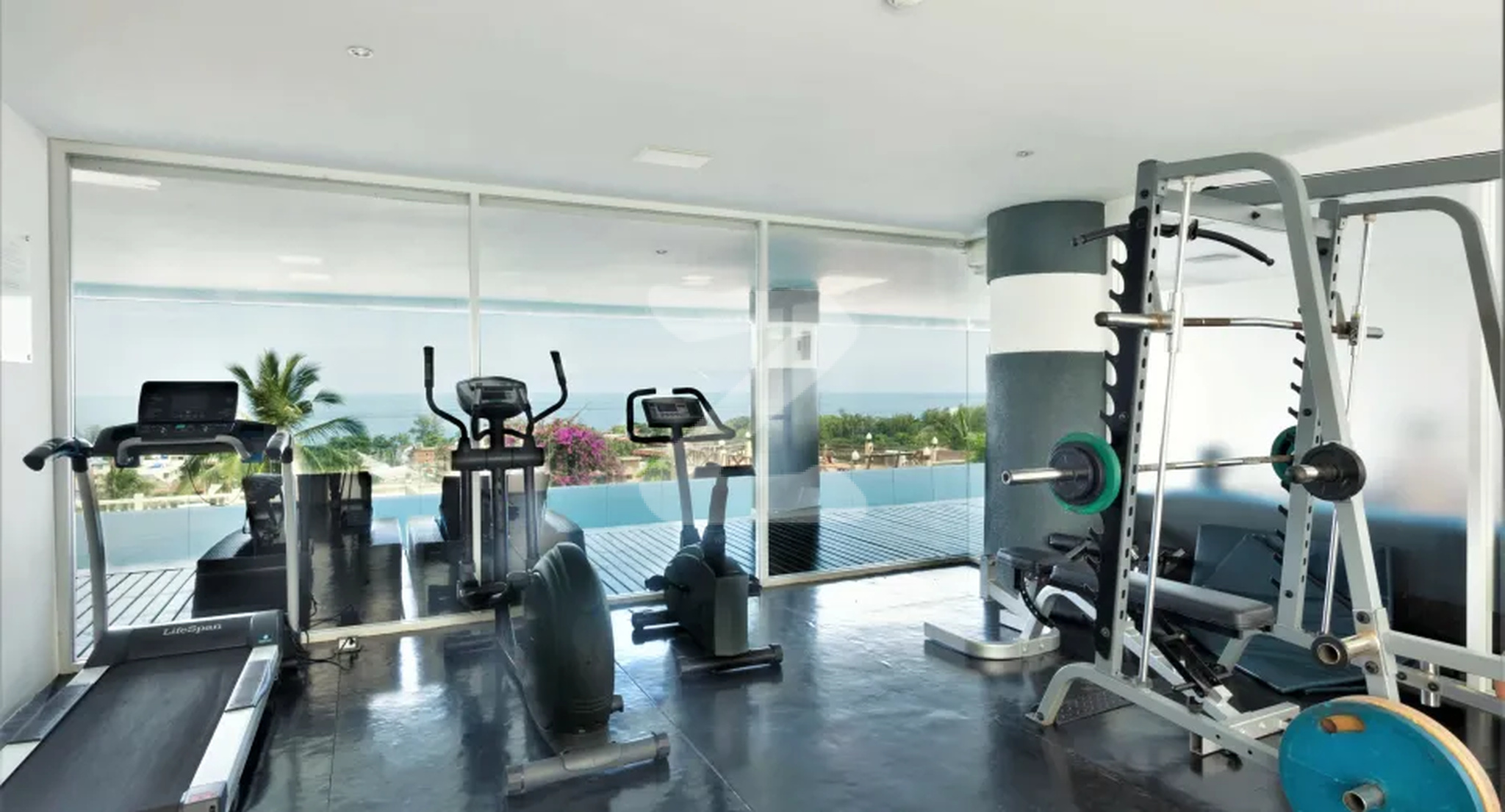 ซันเซ็ท พลาซ่า คอนโดมิเนียม Sunset Plaza Condominium