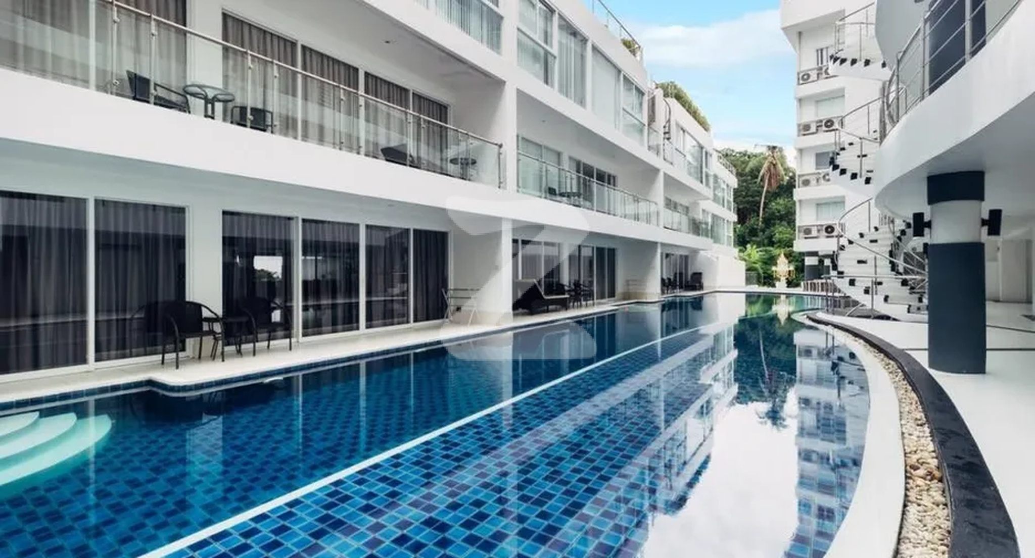ซันเซ็ท พลาซ่า คอนโดมิเนียม Sunset Plaza Condominium