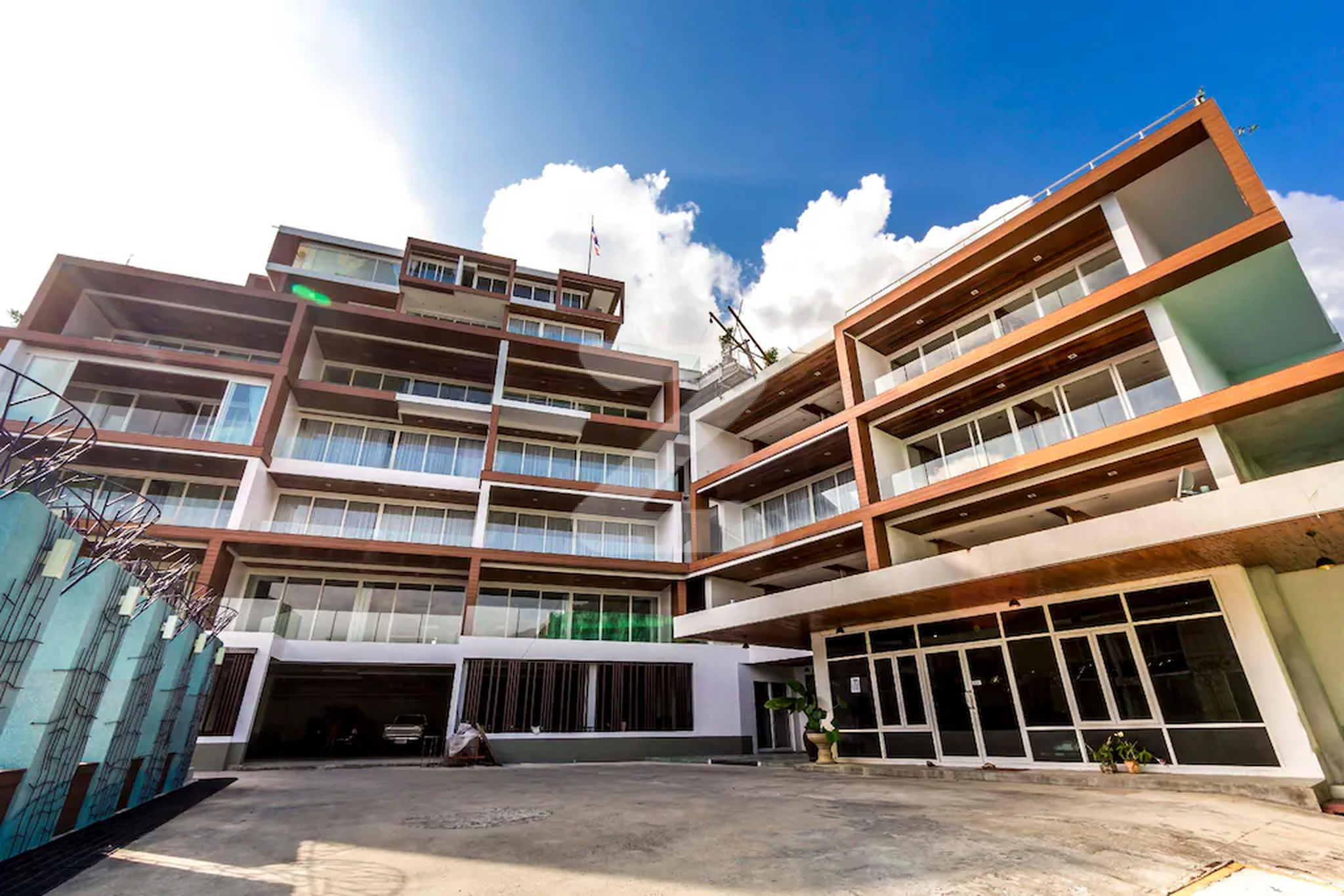 คิว คอนเซ็พท์ คอนโดมิเนียม Q Conzept Condominium