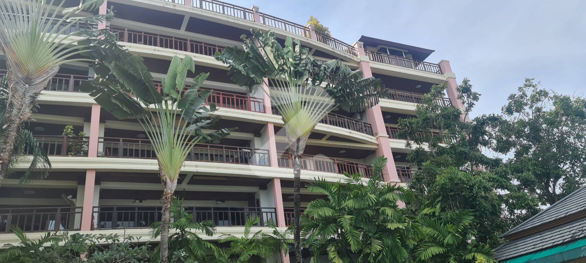 ราไวย์ ซีวิว คอนโดมิเนียม Rawai Seaview Condominium