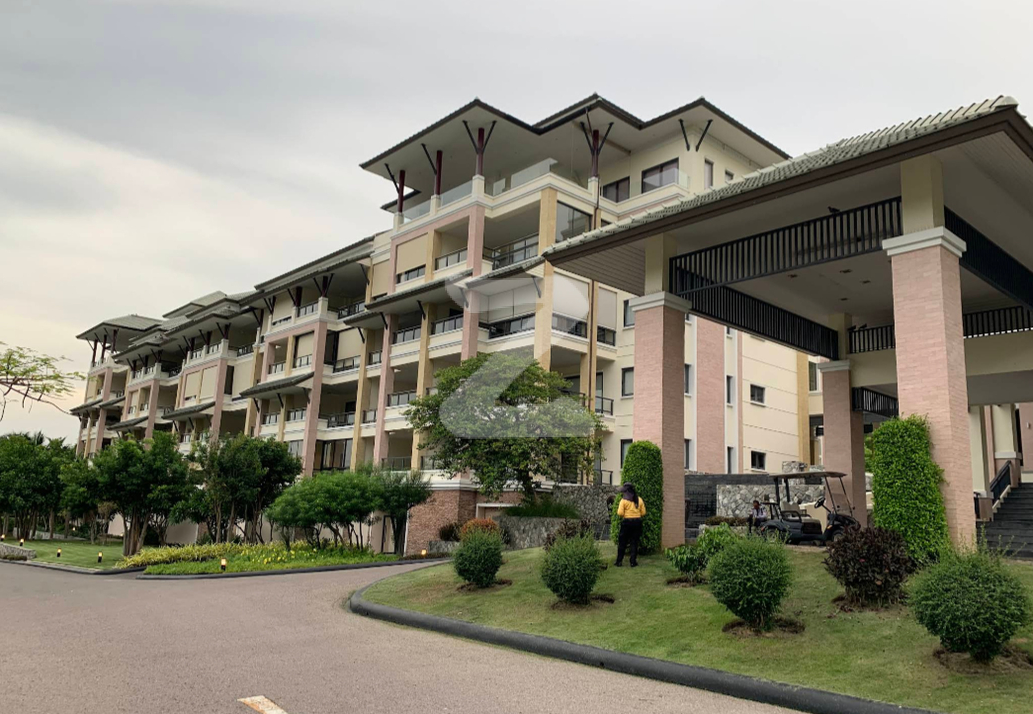 แบล็ค เมาน์เทน ซัมเมอร์ คลับ Black Mountain Summer Club