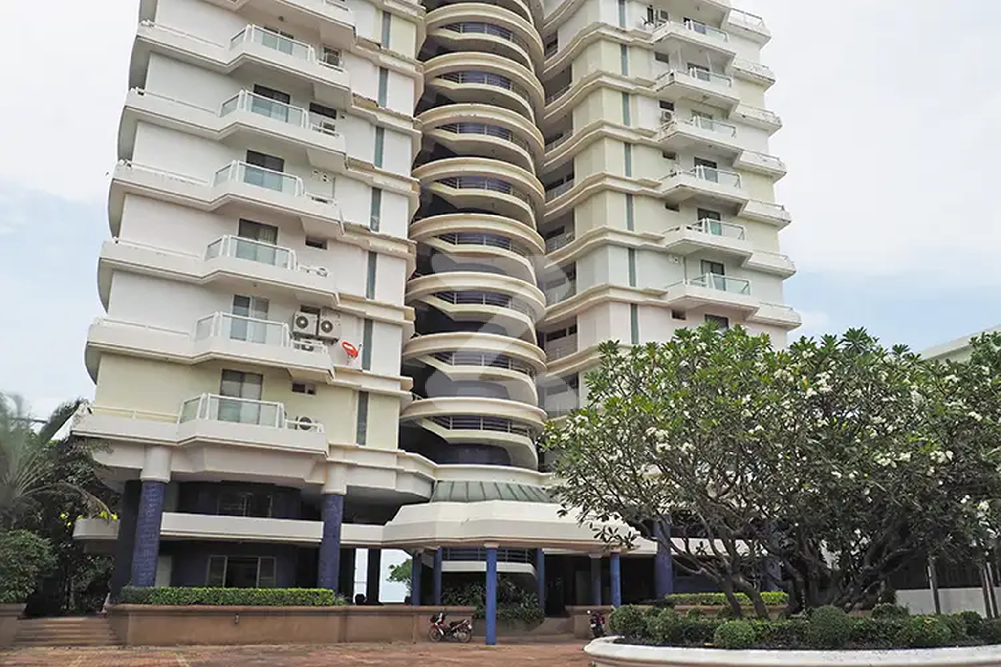 นภานาวิน คอนโดมิเนียม Napanavin Condominium