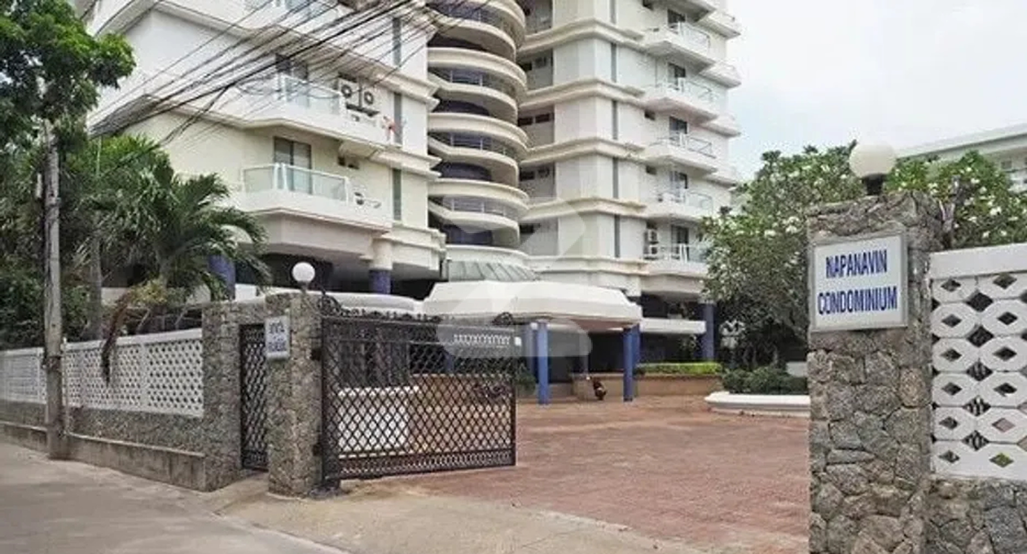 นภานาวิน คอนโดมิเนียม Napanavin Condominium