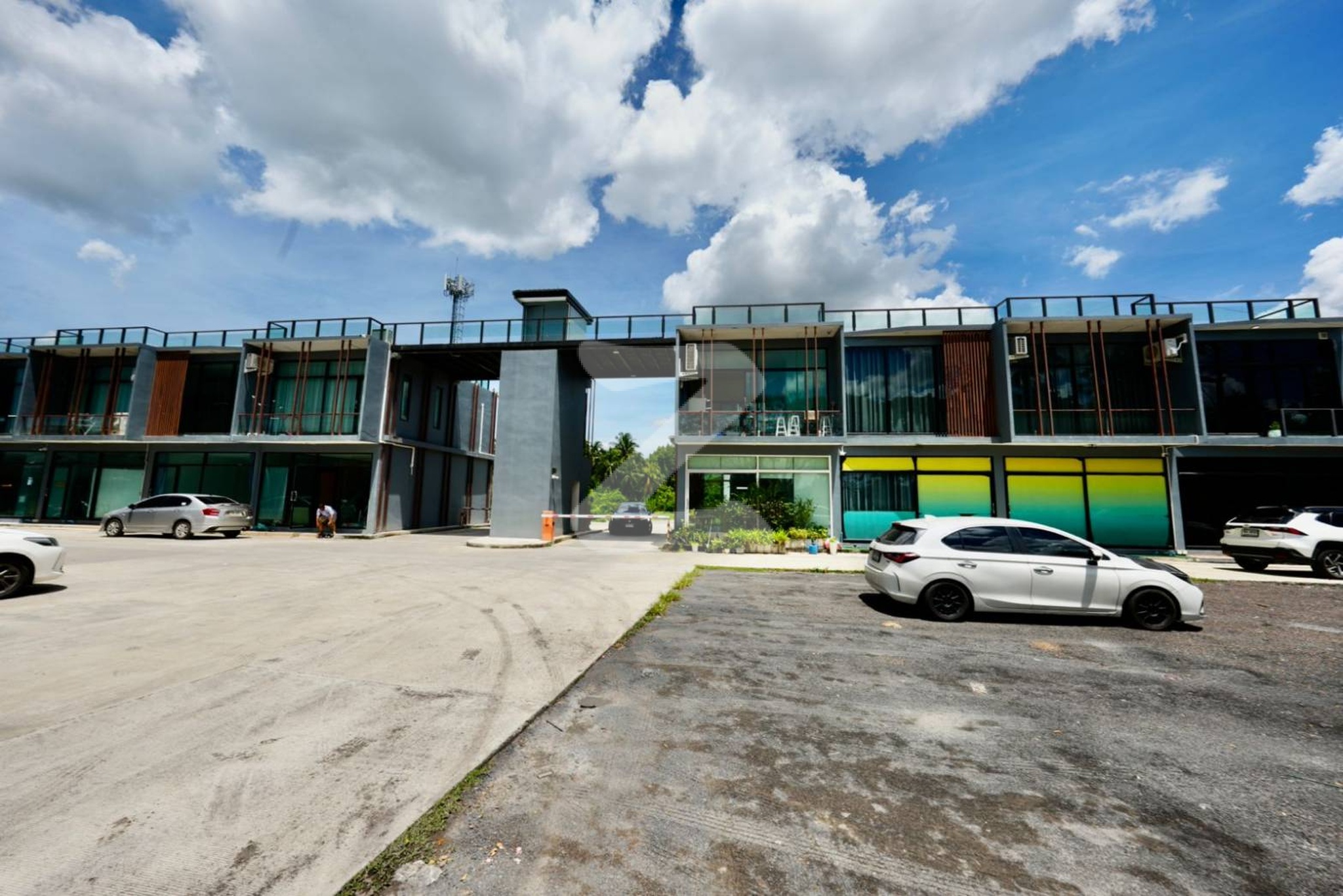 คินสิริ คอนโดมิเนียม Kinsiri Condominium