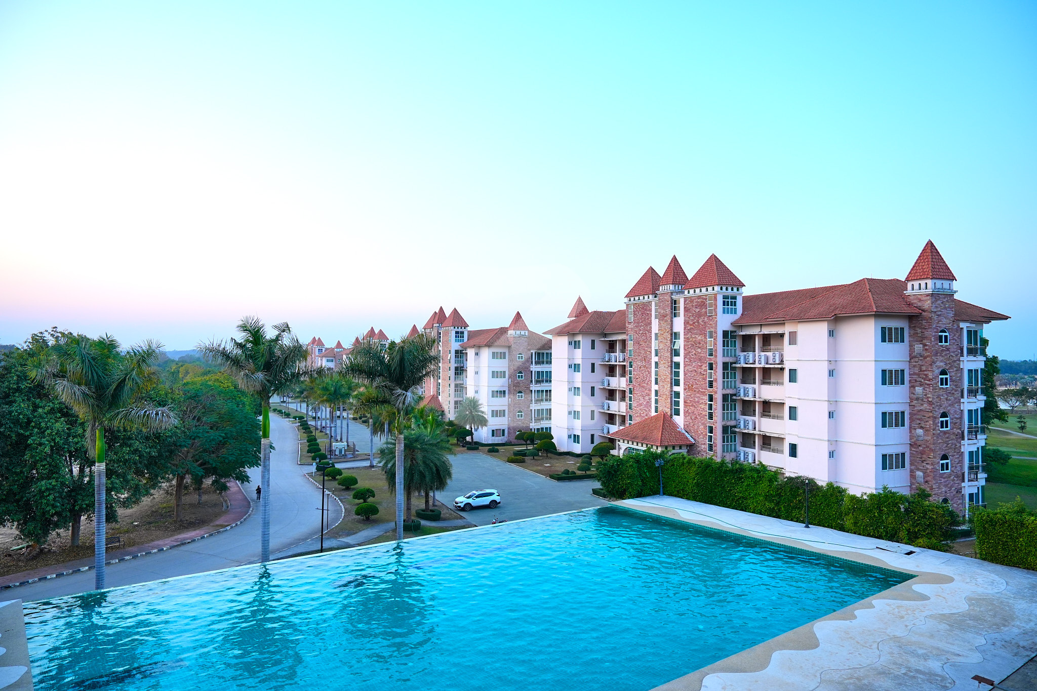 แฮปปี้ ซิตี้ คอนโดมิเนียม แอนด์ กอล์ฟ คลับ Happy City Condominium and Golf Club