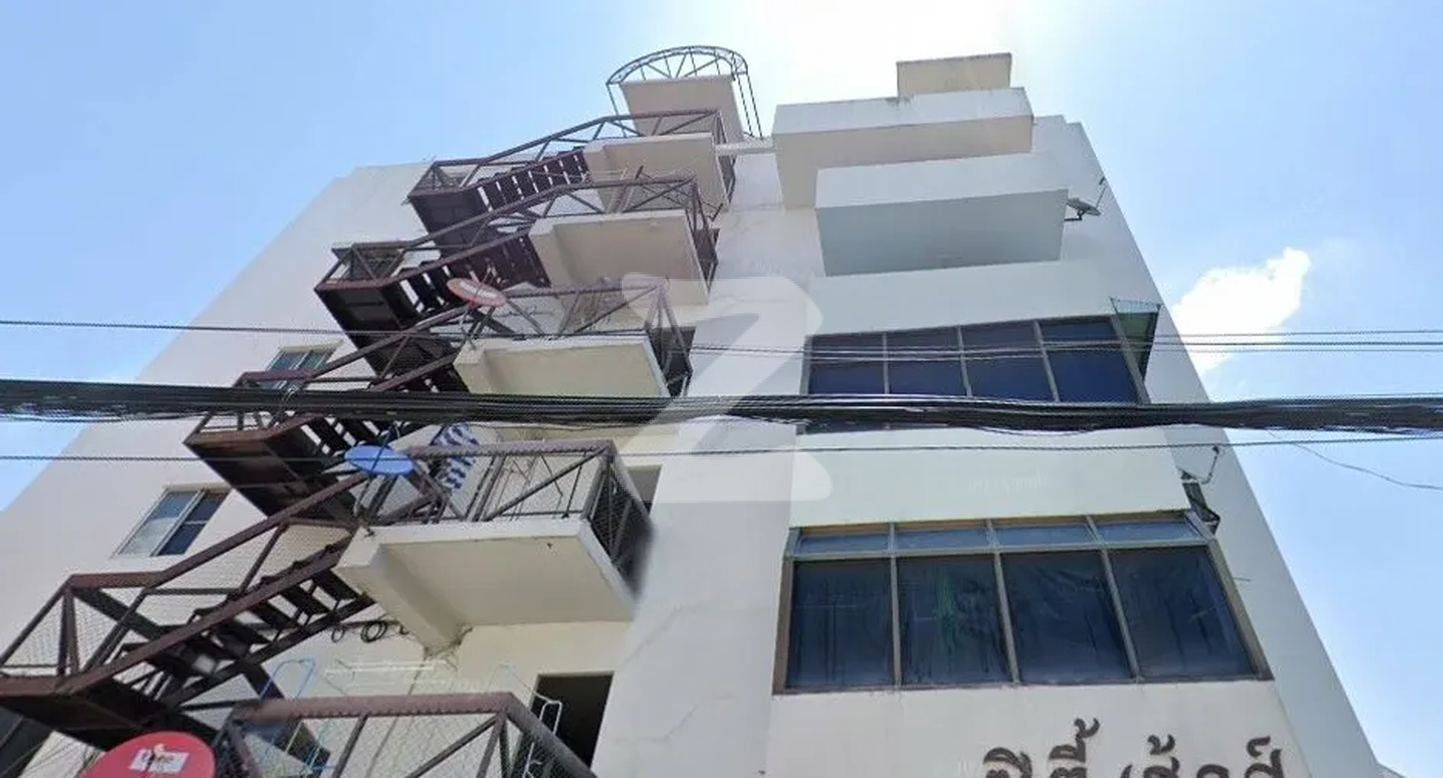 ซิตี้ เฮ้าส์ คอนโดมิเนียม City House Condominium