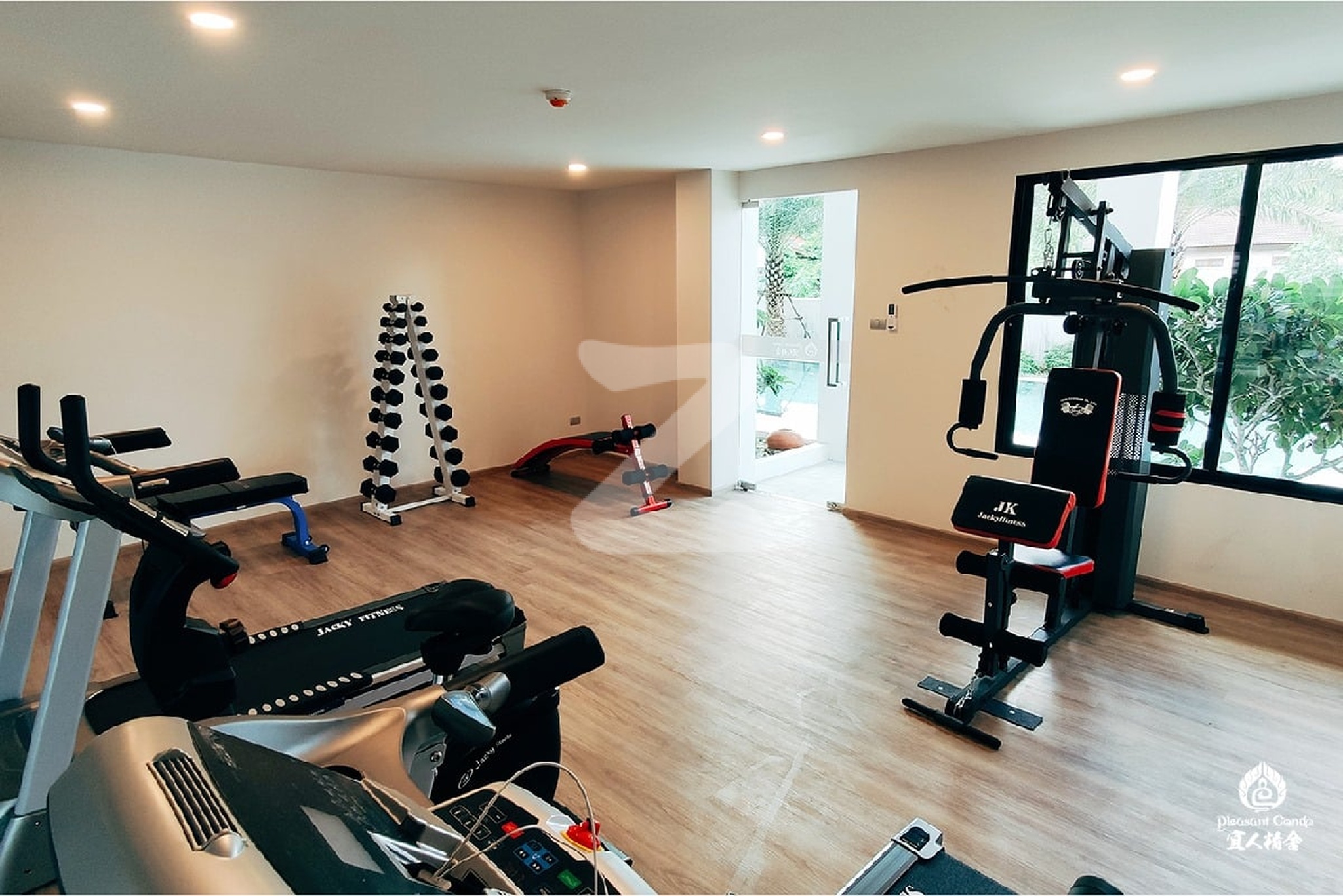 เพลสเซ้นท์ คอนโด Pleasant Condo