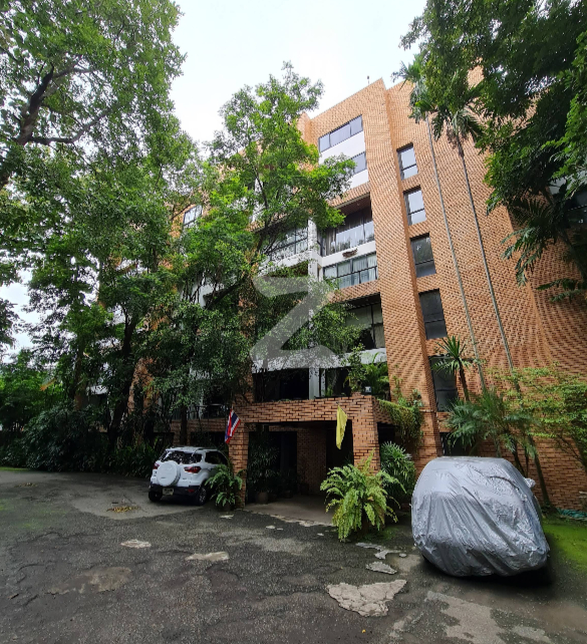เฮือนป้อเลี้ยง คอนโดมีเนียม Huen Por Liang Condominium