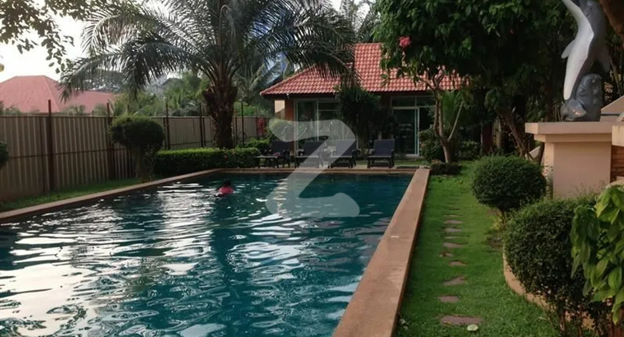 เอ็กเซ็กคิวทีฟ เรสซิเดนซ์ 3 Executive Residence III