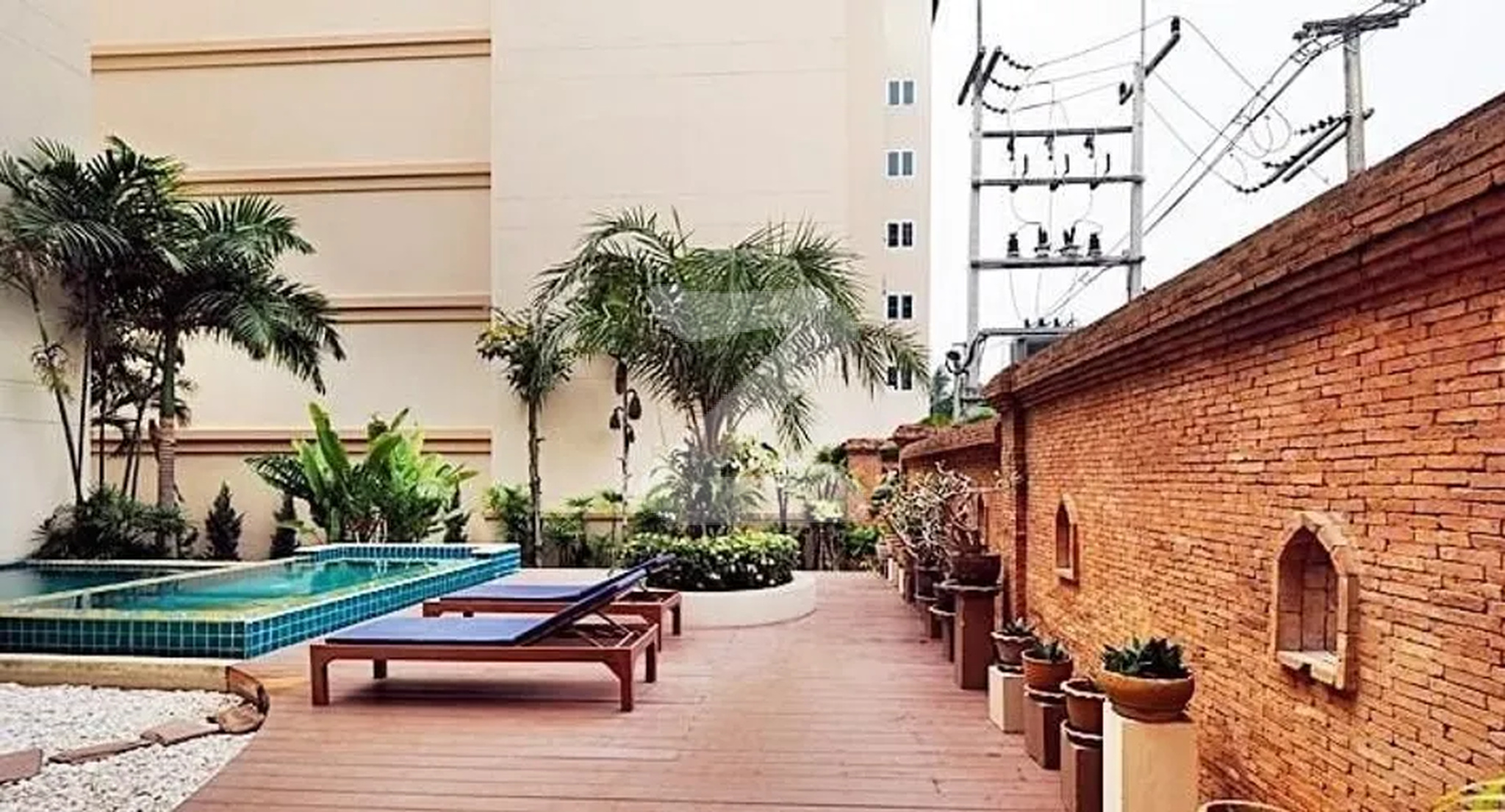 เอ็กเซ็กคิวทีฟ เรสซิเดนซ์ 4 Executive Residence IV