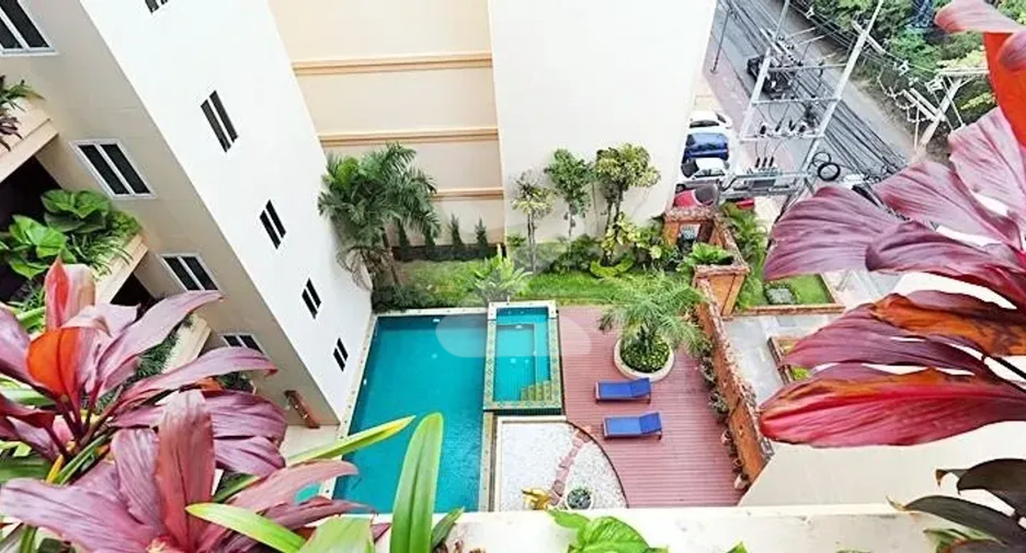 เอ็กเซ็กคิวทีฟ เรสซิเดนซ์ 4 Executive Residence IV
