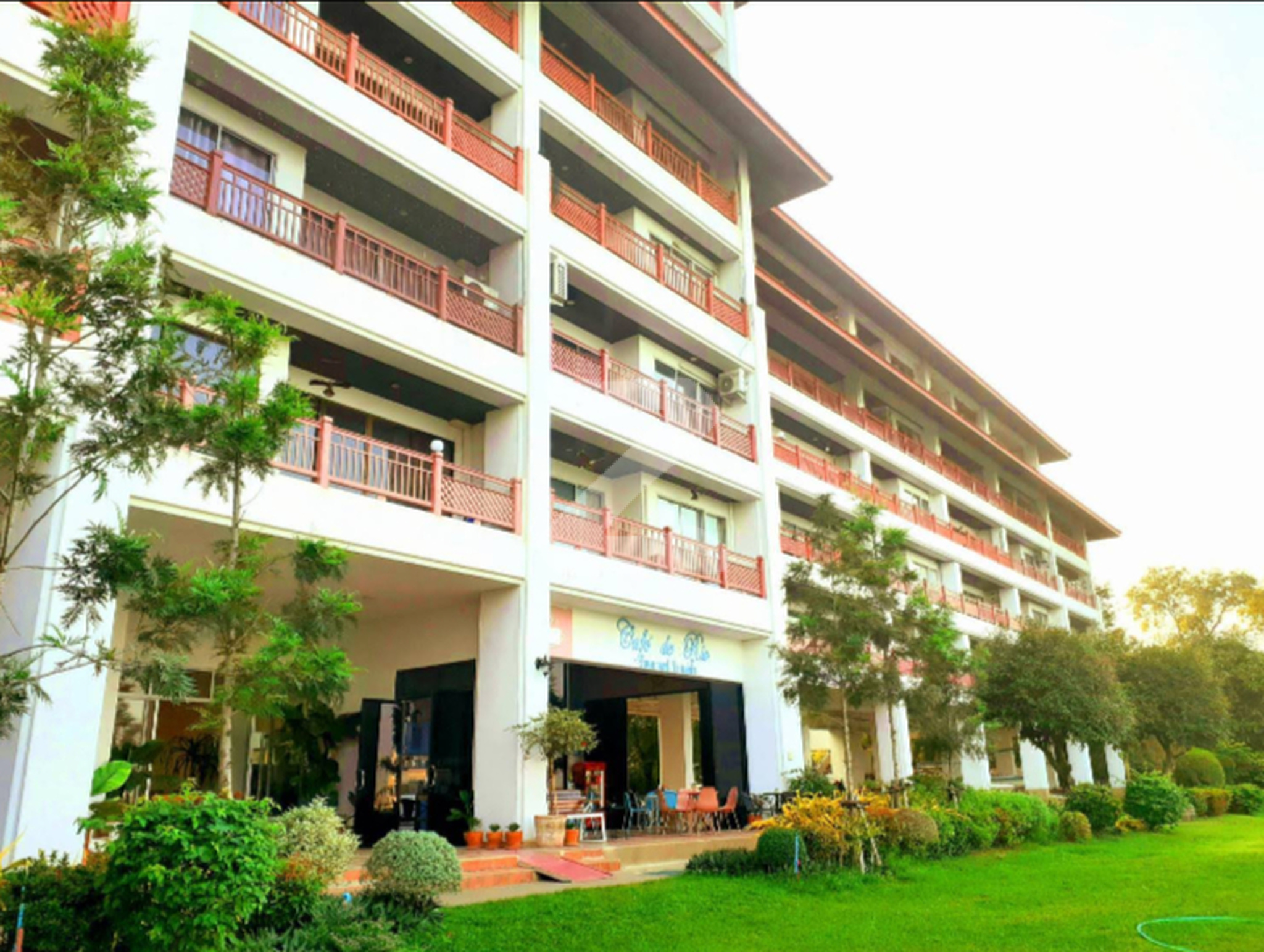 เกาะใหญ่ มารีน่า เรสซิเดนซ์ Koh Yai Marina Residence
