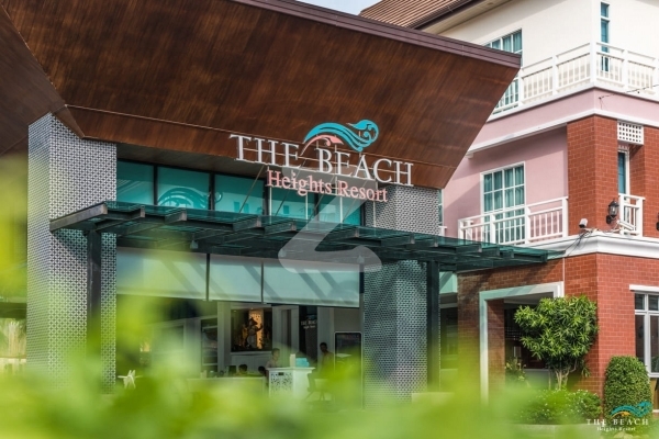 เดอะ บีช ไฮท์ รีสอร์ท ภูเก็ต The Beach Heights Resort Phuket