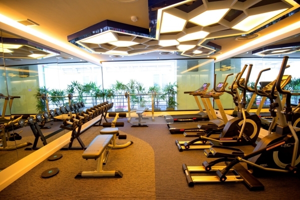 เดอะ บีช ไฮท์ รีสอร์ท ภูเก็ต The Beach Heights Resort Phuket