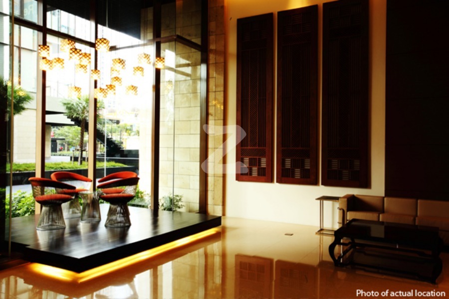 ดิ เอ็มโพริโอ เพลส The Emporio Place