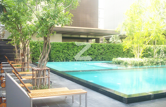 ดิ เอ็มโพริโอ เพลส The Emporio Place