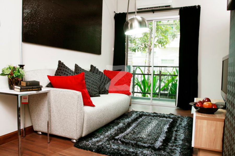 ดิ เอสเคป คอนโดมิเนียม The Escape Condominium