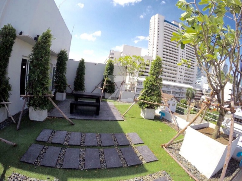 ฟลอเลส สาทร เรสซิเด้นซ์ Flawless Sathorn Residence