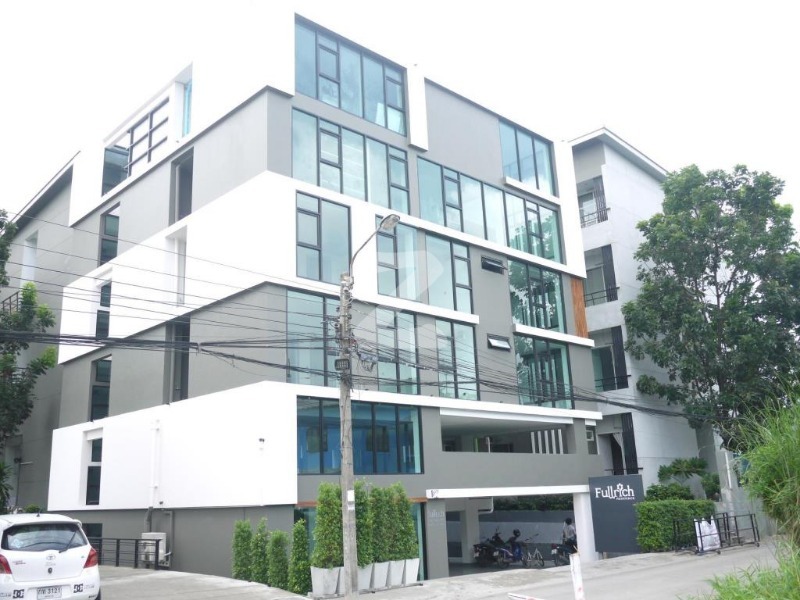 ฟูลริช เรสซิเด้นท์ Fullrich Residence