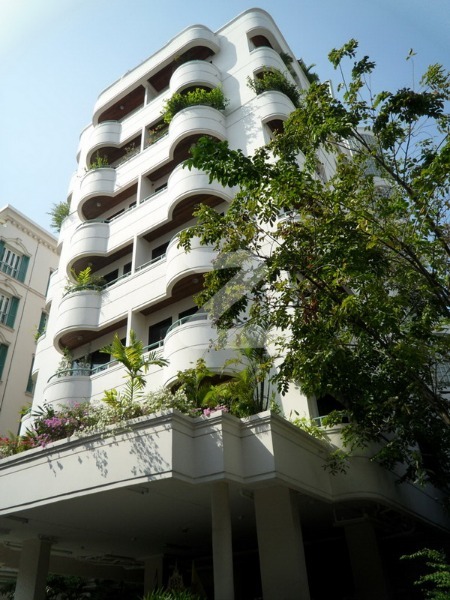 ศาลาแดง เอ็กเช็คคูทีฟ Saladaeng Executive