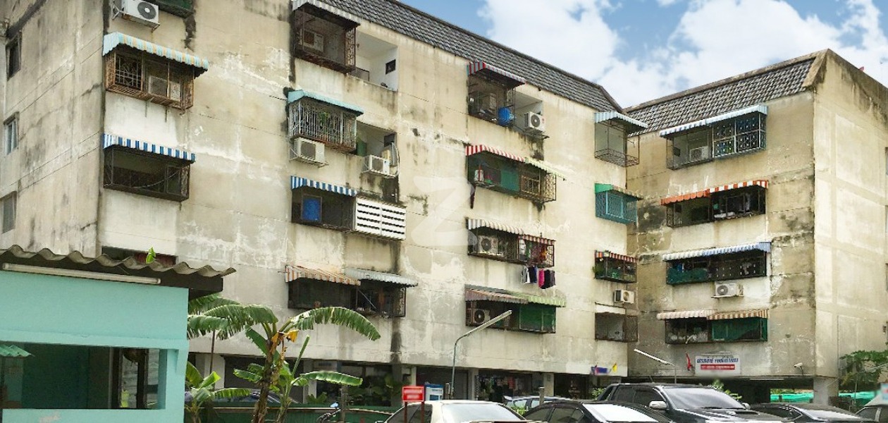 สกายเฮ้าส์คอนโดมิเนียม Sky House Condominium