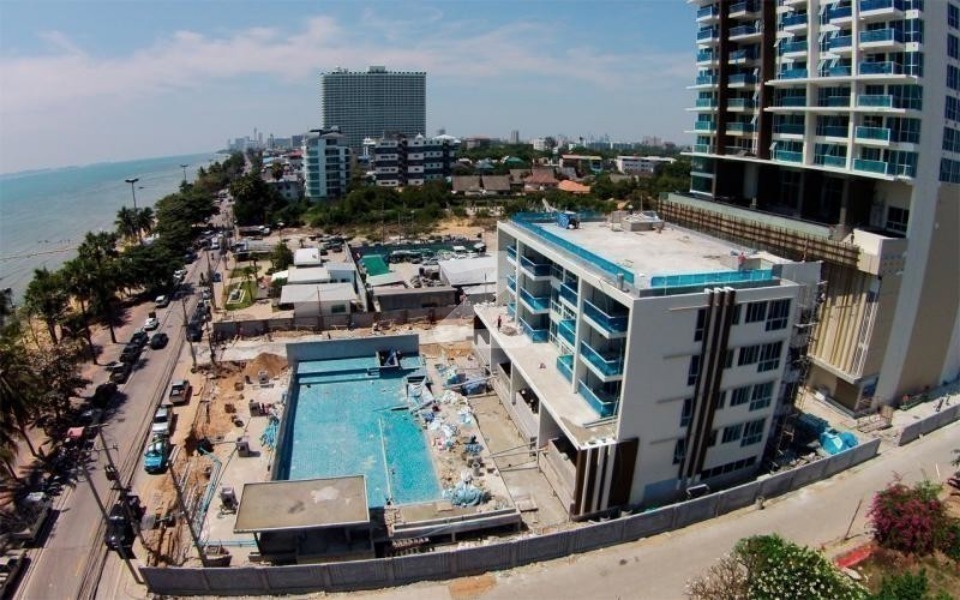 ซีตัส บีชฟรอนท์ พัทยา Cetus Beachfront Pattaya