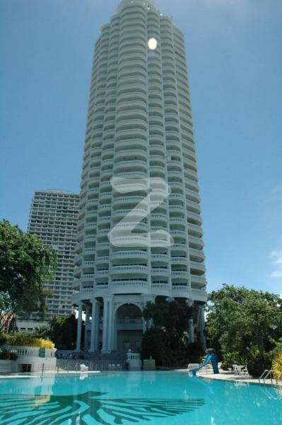 พาร์คบีช คอนโดมิเนียม Park Beach Condominium
