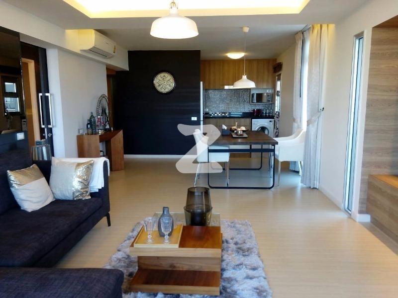 เดอะ เลค คอนโดมิเนียม The Lake Condominium
