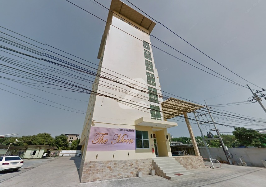 เดอะ มูน คอนโดมิเนียม The Moon Condominium