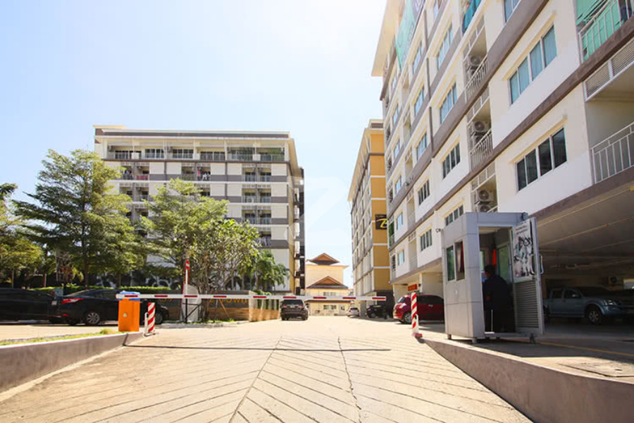 จีนายน์ คอนโดมิเนียม G9 Condominium