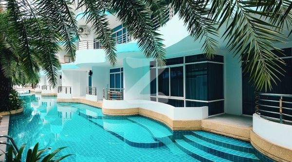 เดอะ บีช บางแสน คอนโด The Beach Bangsaen Condo